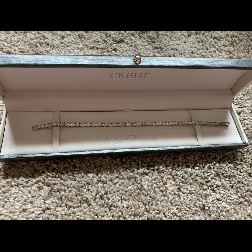 Crislu tennis bracelet